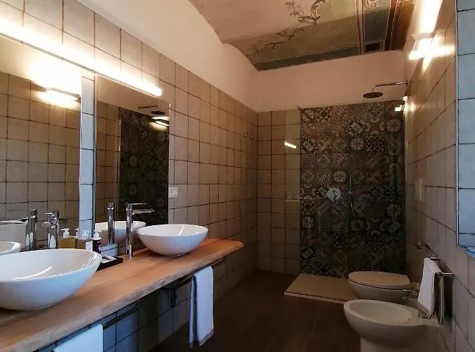 Le Cornici - Cascina Di Charme Resort Diano dʼAlba