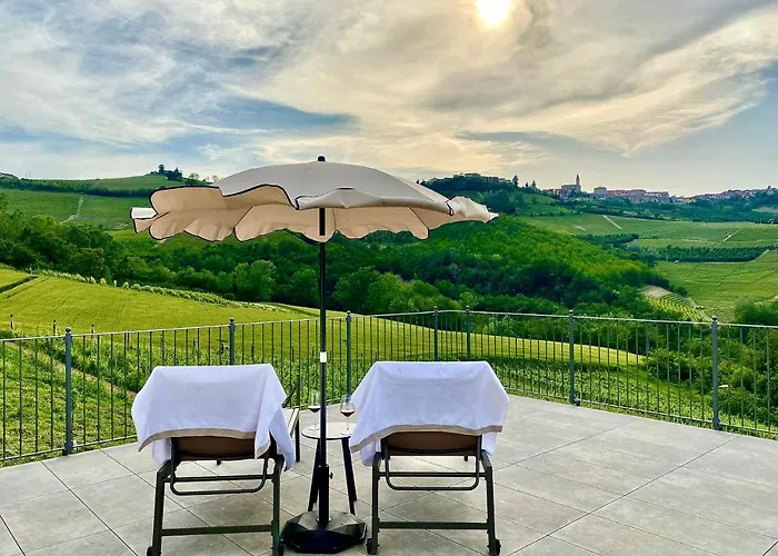 Le Cornici - Cascina Di Charme Diano dʼAlba
