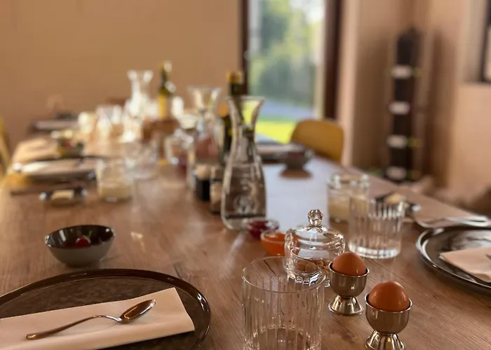 Resort Le Cornici - Cascina Di Charme Diano dʼAlba