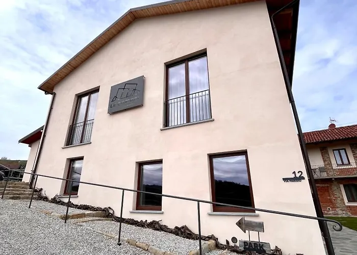 Le Cornici - Cascina Di Charme * Diano dʼAlba